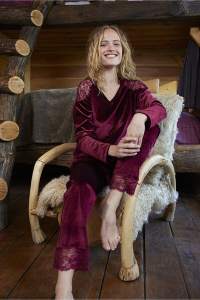 Aydoğan Women's Velvet Lace Detailed Pajama Set