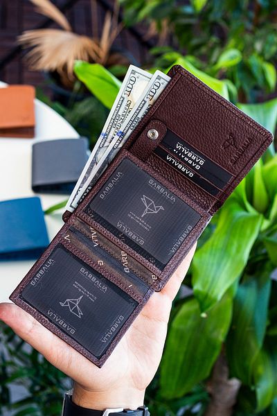 Garbalia Кафяв мъжки портфейл от естествена кожа Metz с вътрешна част