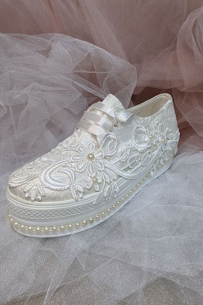 Berush Bride Seria 220 Pantofi de mireasa cu siret cu toc pană