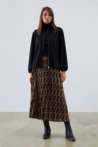 Gusto Satin Pleated Skirt with g Logo - Black