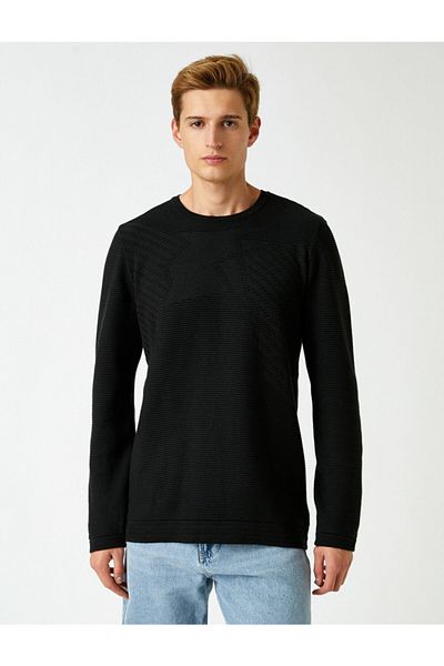 Koton Herrenbekleidung Pullover mit Rundhalsausschnitt und geprägtem Muster 2kam94256ot Schwarz Schwarz
