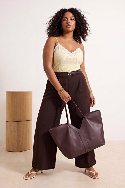Trendyol Curve Braune, plissierte, gewebte Hose mit weitem Bein/extra weitem ...
