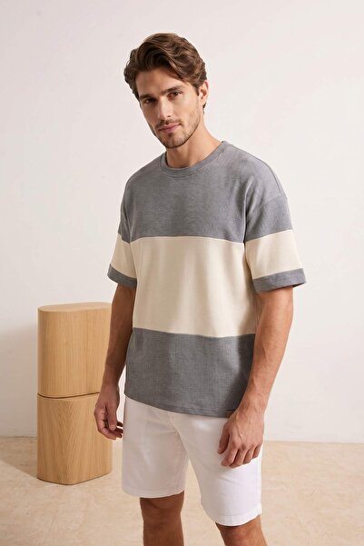 Trendyol Collection Tricou gri oversize/cu croială largă, cu textură color bl...