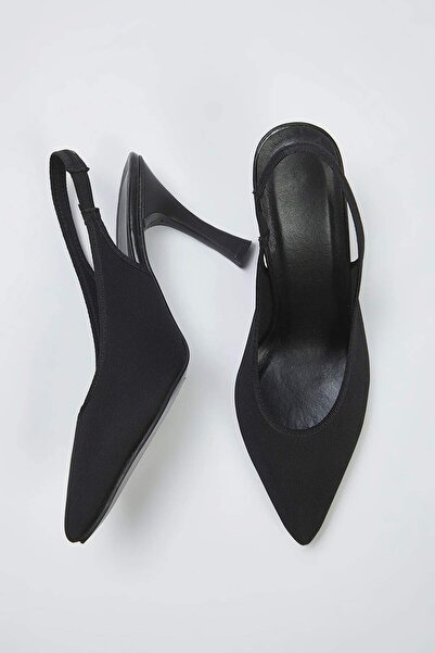 TRENDYOL SHOES Siyah Mat Saten Sivri Burun Kadın 6 cm Topuklu Ayakkabı TAKSS2...