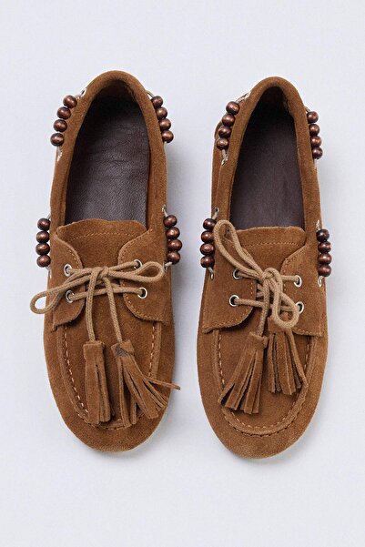 TRENDYOL SHOES Hellbrauner Damen-Loafer aus echtem Wildleder mit Schnürdetail...
