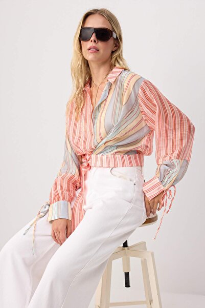 Trendyol Collection قميص وردي متعدد الألوان مخطط وشفاف قليلًا مع ربطة أمامية ...