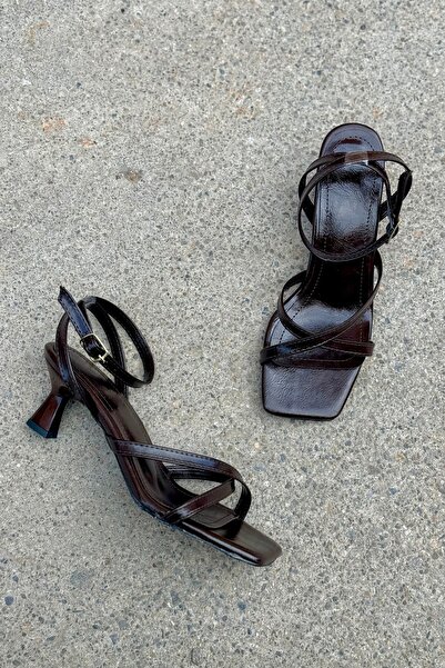 yezy shoes Kadın Acı Kahve Kısa Topuklu Ayakkabı Sandalet 5 cm