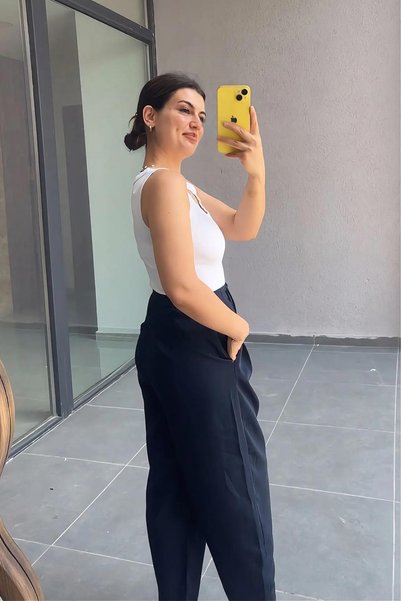 Büşra Ayhan تصميم خاص بنطلون مطوي
