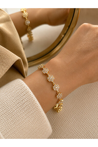 Çi & Sİ Luxury Accessory Zirkon Taşlı Gold Yonca Çiçek Model XUPİNG Bileklik