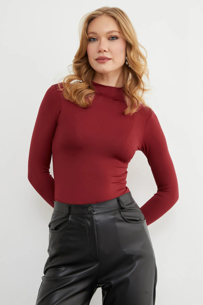 Fulla Moda Dik Yaka Çıtçıtlı Body