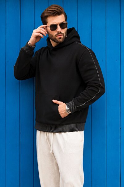 Madmext Ανδρικό φούτερ με μαύρη κουκούλα Kangaroo Pocket E7163