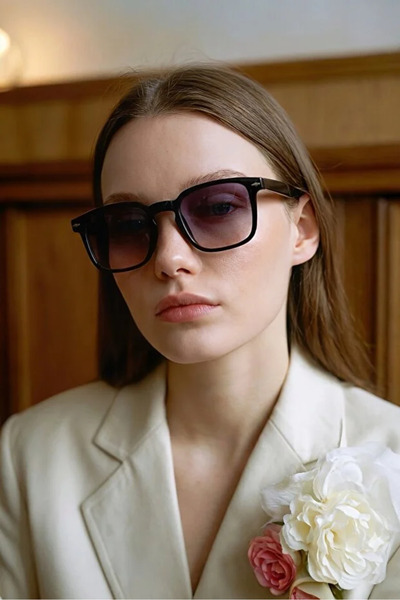 Chunky Frame نظارات شمسية مربعة الشكل باللون الأسود للجنسين من أرانسيا