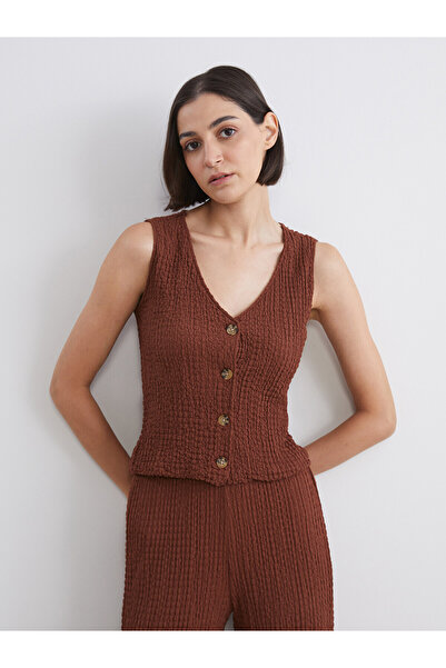 LC Waikiki Trendlucky V-Neck Textured Women's Vest with a Difference