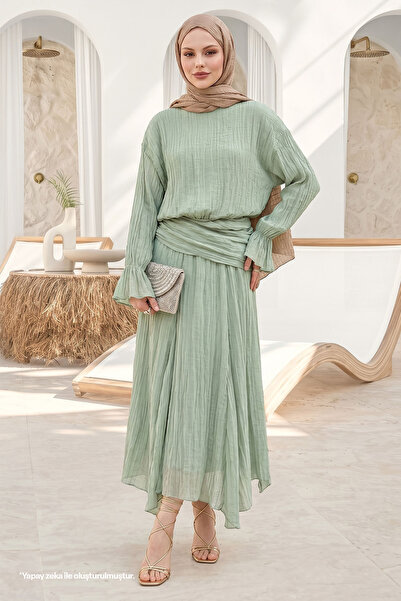 InStyle Set verde mentă cu fustă asimetrică plisată