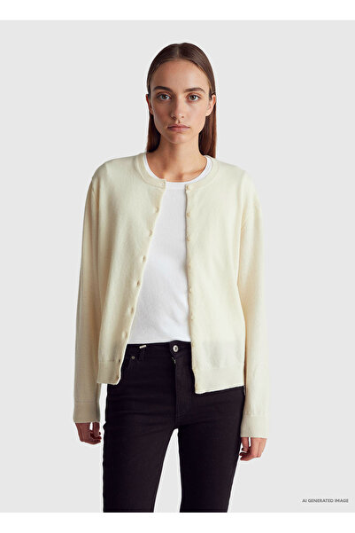 United Colors of Benetton Women's cream 100% merino crew cardigan