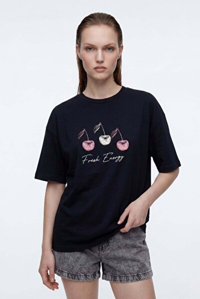 HAKKE Oversized T-Shirt with Woven Label Detail and Cherry Print