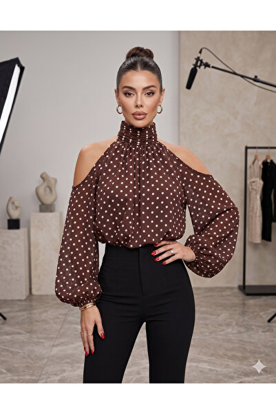 sinemkivanc co ΣΑΤΕΝ ΜΠΛΟΥΖΑ ΜΕ ΠΟΥΑΝΤΕΛΙΑ ΚΑΙ ΑΝΟΙΧΤΟ ΚΟΛΑΓΚΟΥΡΟ ΣΤΟΝ ΏΜΟ