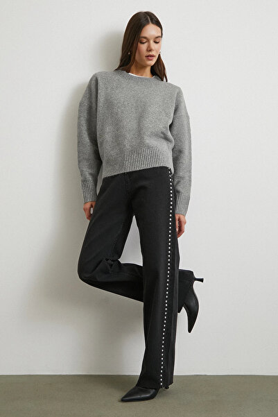 TRENDQUEL Stone Embroidered High Waist K Raw Hem Jean Black