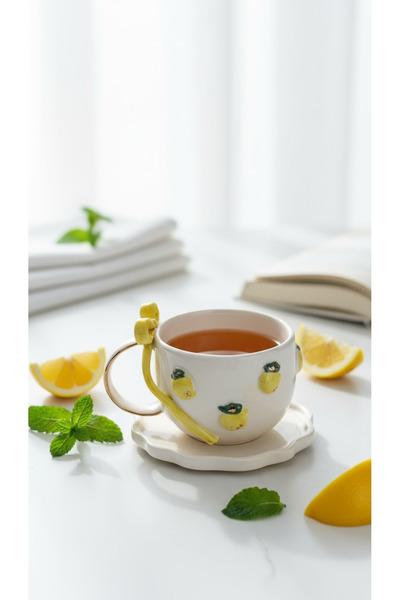 EL YAPIMI 24k Altın Süslemeli Limon ve Fiyonk Temalı Seramik Mug