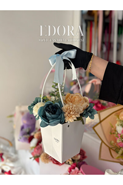 Edora Design Renkli Çiçek Aranjmanlı Beyaz Şirin Çanta Tasarımı | Hediyelik Ç...