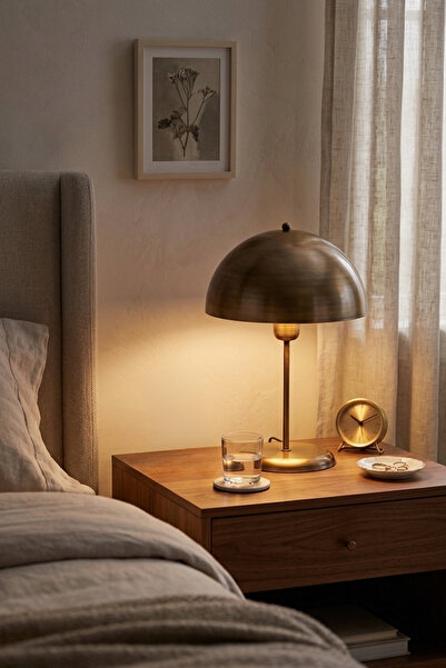 AA HomeLight مصباح طاولة عصري أنيق لغرفة النوم وغرفة المعيشة بتصميم عتيق