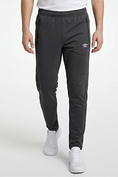 UMBRO Men Sportswear Fit Club Training Sweatpants, Black