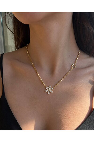 ANKA JEWELLRY قلادة نسائية من الفولاذ بلون ذهبي مع حجر الزركون ونهاية على شكل...
