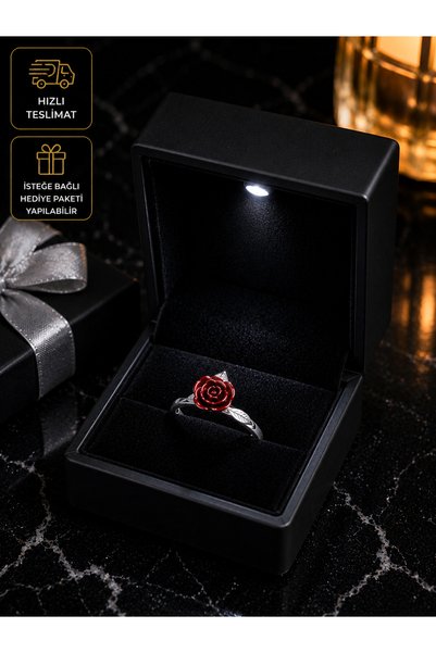 PURE BERRY IŞIKLI YÜZÜK KUTUSUNDA ALTIN KAPLAMA GÜL AYARLANABİLİR YÜZÜK