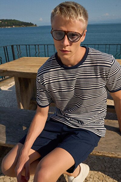 BARRELS AND OIL Men's crew neck short sleeve striped t-shirt - navy blue