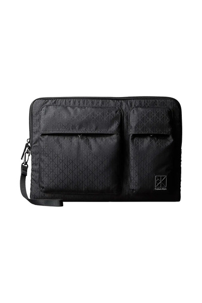 Calvin Klein UTILITY EMBLEM LAPTOP Siyah Jakarlı 14inç Laptop Kılıfı