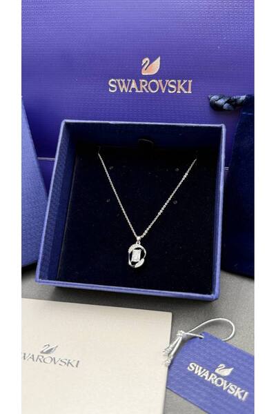 Generic Celestial Design Crescent Moon and Star Pendant Necklace