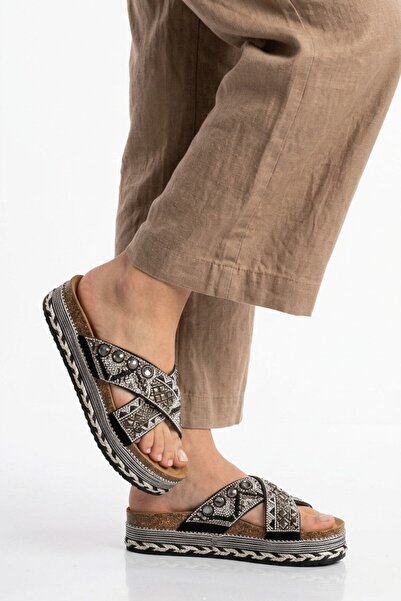 Guja Black Embroidered Patterned Women's Slippers 26Y222 Z