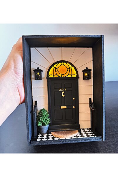 White Rabbit Art Works Sherlock Holmes 221 B Street Temalı Dekoratif Işıklı O...