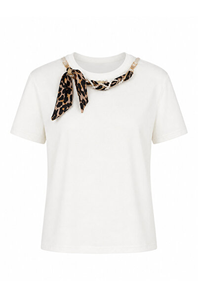 HAZELANNA İnci Leopar Fularlı Beyaz Tshirt