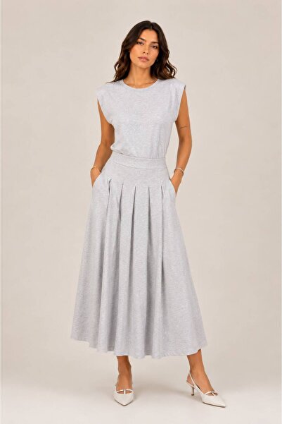 Rouge basıc Set with Skirt and Vest