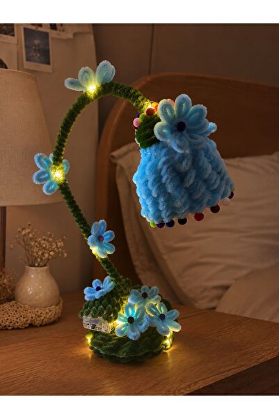 Lesa Flowers Işıltılı Çiçek Bahçesi: El Yapımı Şönil Tasarım Gece Lambası