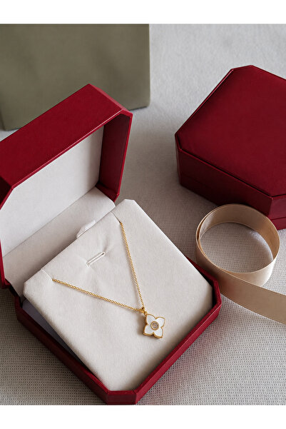 Glamour Galore Luxury Necklace with Brand Accessories