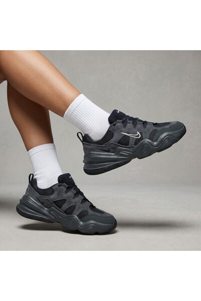 Nike Tech Hera Black Casual Sneaker Sportie (Slim Fit)