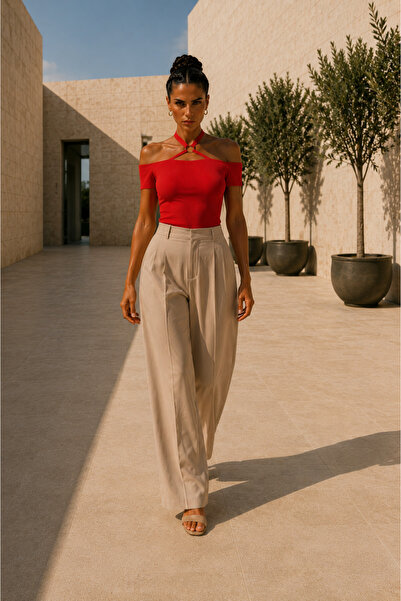 KİM Kİ O Off-The-Shoulder Halter Neck Ring Detailed Camisole Crop Blouse