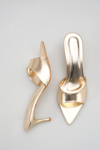 LDR Women's Gold Thin Heeled Pointed Toe Slippers