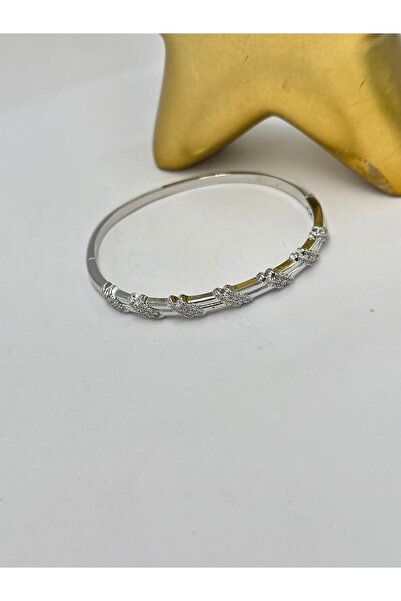 BYYEŞO Steel Shackle with Zircon Stone Detail