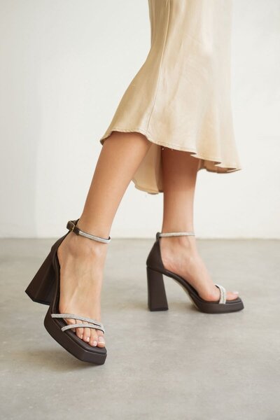 TRENDELLA Women's Bitter Brown Heeled Sandals Tr12My01G