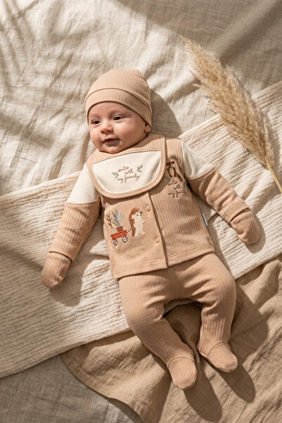 DYZSTAR Squirrel Embroidered Soft Brown 5-Piece Baby Boy Hospital Discharge S...