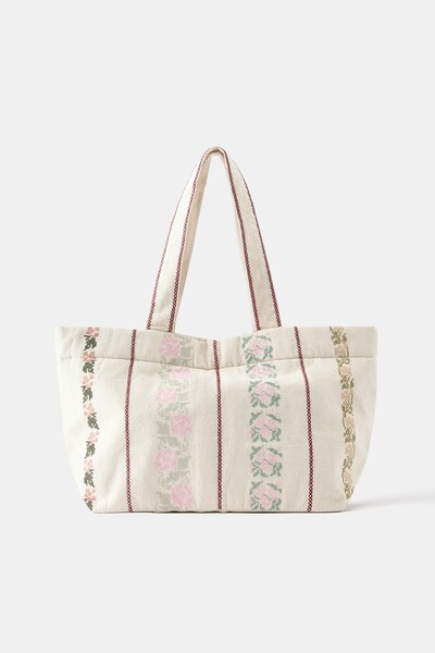 Pull & Bear Nakışlı tote çanta