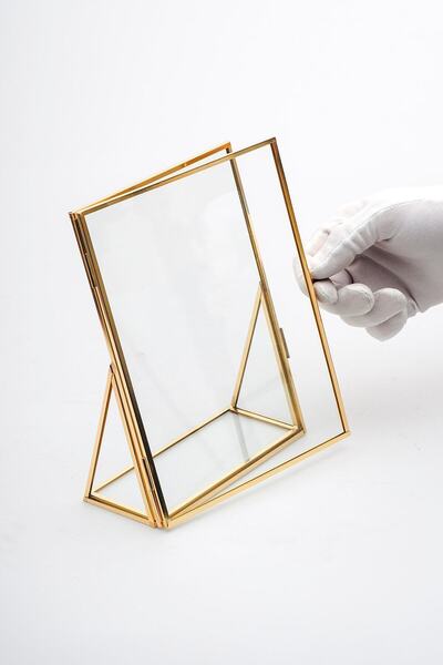 Empressco Gold Pirinç Cam Dikey Masaüstü Fotoğraf Çerçevesi, Şıklık ve Zarafet