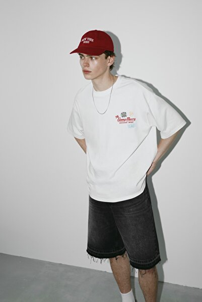 Pull & Bear One Piece relaxed fit tişört