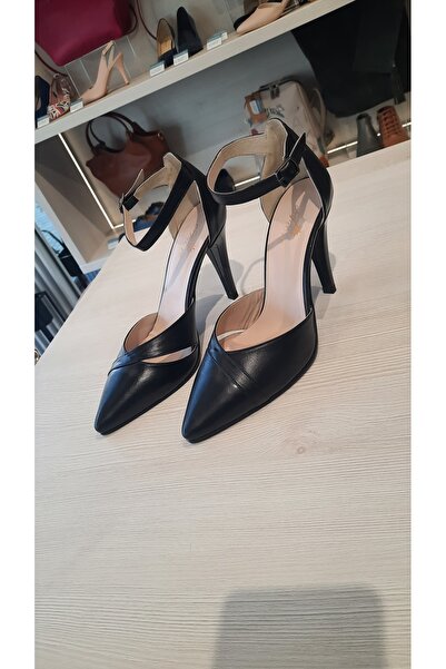 Adrada Women's Leather Shoes - CS7Black