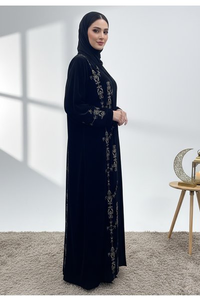 Nukhbaa Luxurious velvet abaya-845