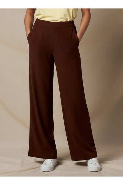 FAV Regular Fit Mid-Rise Wide Leg Pants