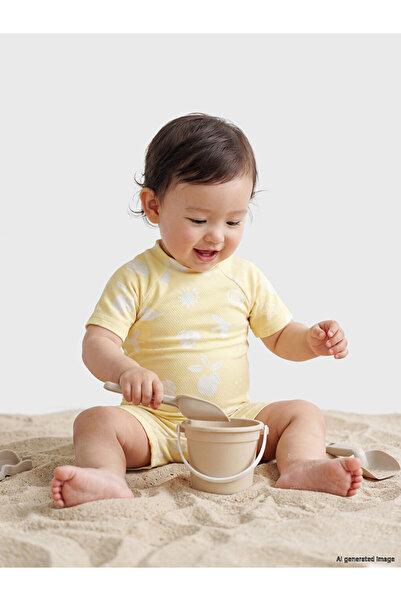 LC Waikiki Sarı Uv Korumalı Kız Bebek Mayo